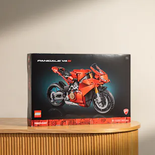 Lego Technic Ducati Panigale V4 S Motorcycle Model Lego Technic Ducati Panigale V4 S Motorcycle Model