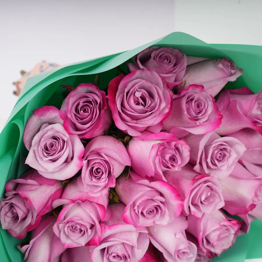 Chunk Happy Birthday Mini Cake | Rose Bouquet 4