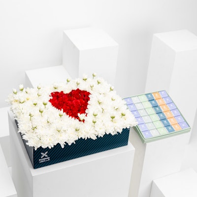 Floward Medium Chocolate Box | Flowers Heart