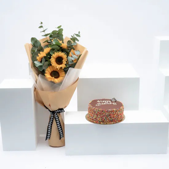 Sucre De Nada Birthday Cake | Sunflowers