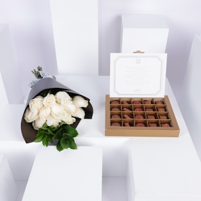 Levo Chocolate Box | White Roses