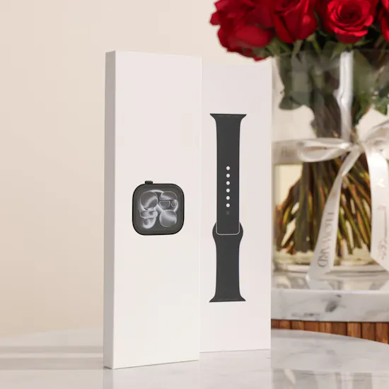 Apple Watch Series 11 GPS Jet Black 42mm Aluminum | Red Roses Vase