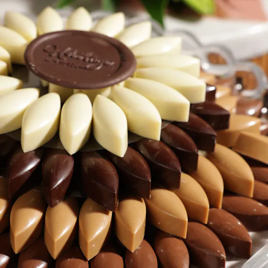Hertiage Bloom Chocolate Tray