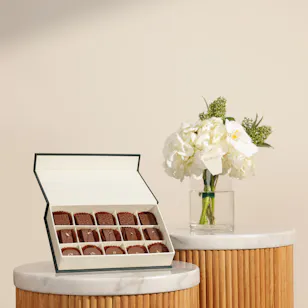 Floward Exclusive Chocolates Box | Voyage Flowers Bouquet 