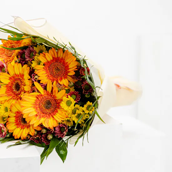 L'azurde Letter D Gold Necklace | Orange Bouquet