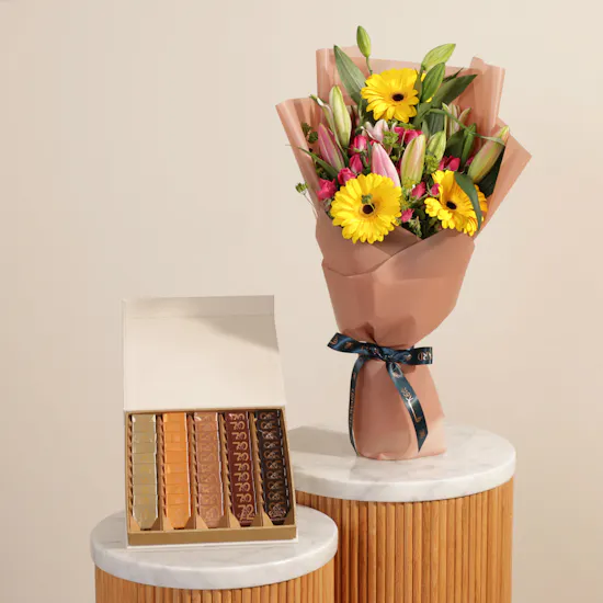 Godiva Fabric Carré Chocolate Box | Excellence Flowers Bouquet