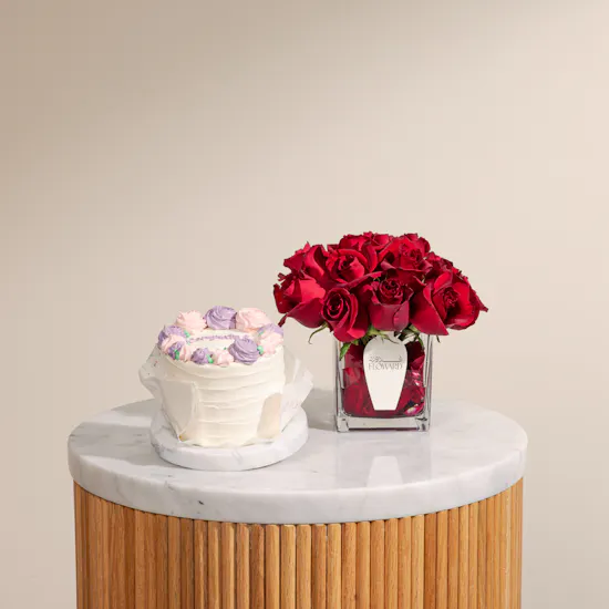 Nino's Congrats Cake | Red Roses
