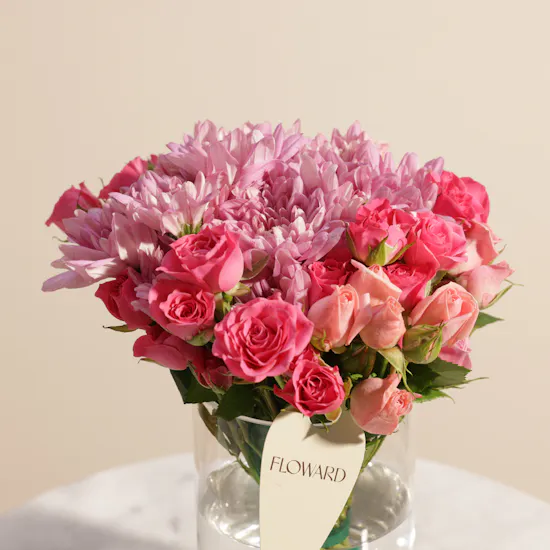 Floward Sea Pearl Cake | Dreamy Flowers