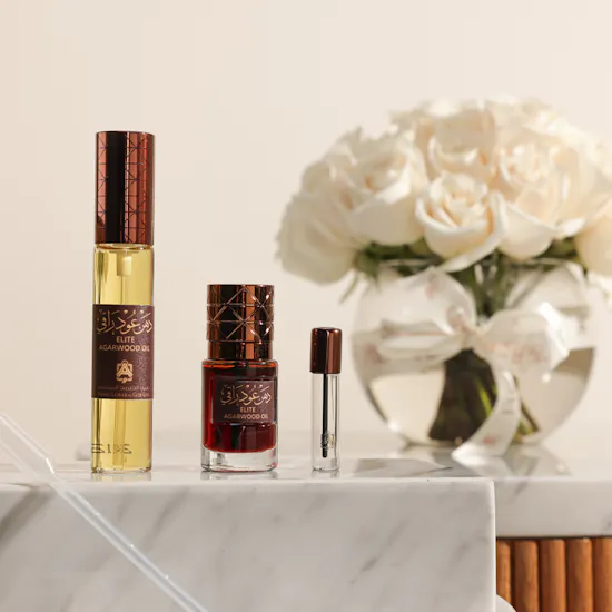 Abdul Samad Al Qurashi Elite Agarwood Oil Collection | White Roses Vase