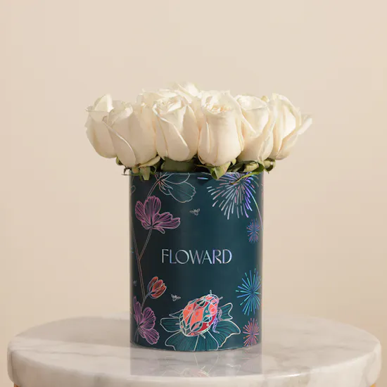 White Wishes Rose Box | 15 Flowers