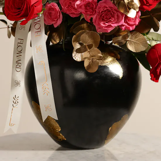 Golden Scarlet Flower Vase