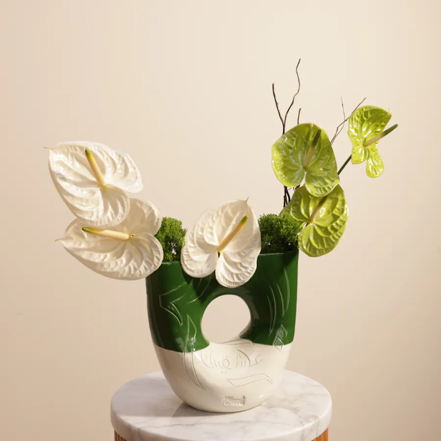 Enchanting Petals Display | Keramos Vase 2
