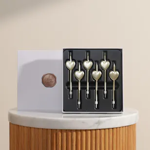 صندوق شموع علي شكل قلوب ذهبي من شاما | 6 شموع صندوق شموع علي شكل قلوب ذهبي من شاما | 6 شموع