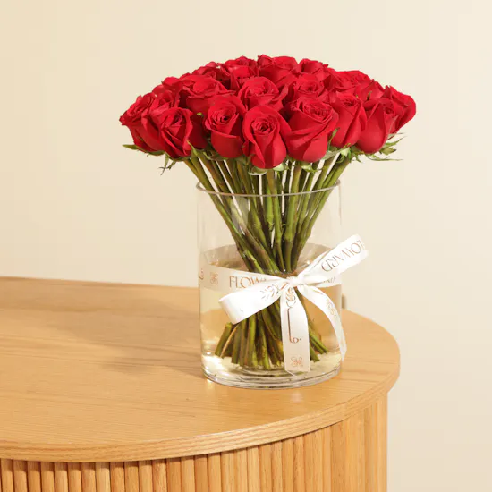 Elegance Trio Red Roses Vase