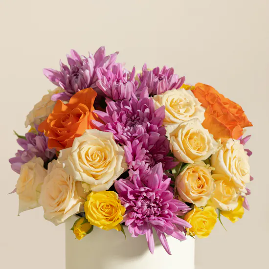Floward Striking Omani Women's Day Green Cake and Balloon | Petals of Grace
