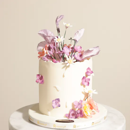 Decoraiting Memories Bloom Garden Cake