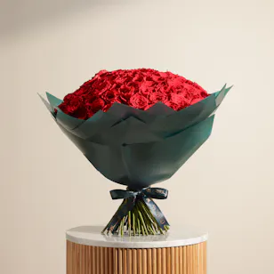 Red Love Aura Bouquet | 100 Roses
