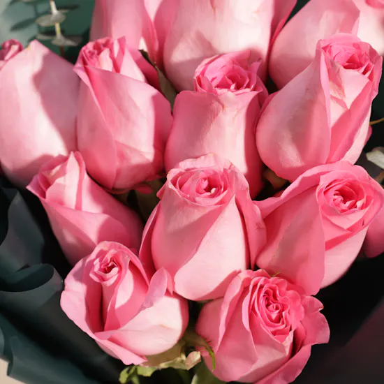 Abucci Wrapped Chocolate Centerpiece | Pink Rose Bouquet