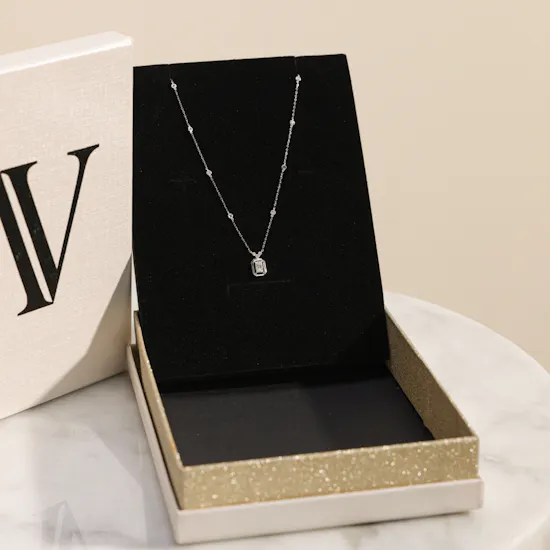 AV Jewelry White Gold Glow Necklace