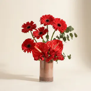 Regal Radiance Flowers Vase