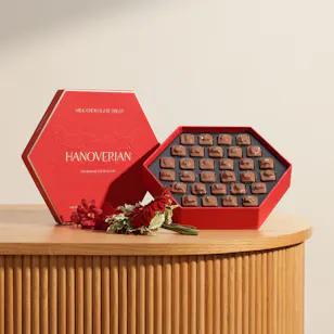 Hanoverian Mixed Chocolate Box and Romantic Red Flowers Hanoverian Mixed Chocolate Box and Romantic Red Flowers