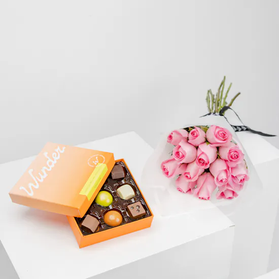 Wunder Small Chocolate Box | Pink Roses Bouquet