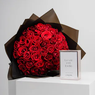 La Vie Est Belle | 50 Red Roses La Vie Est Belle | 50 Red Roses