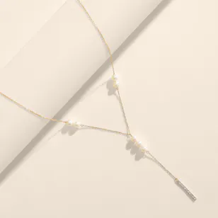 L’azurde Round Diamond & Pearl Women's Necklace L’azurde Round Diamond & Pearl Women's Necklace