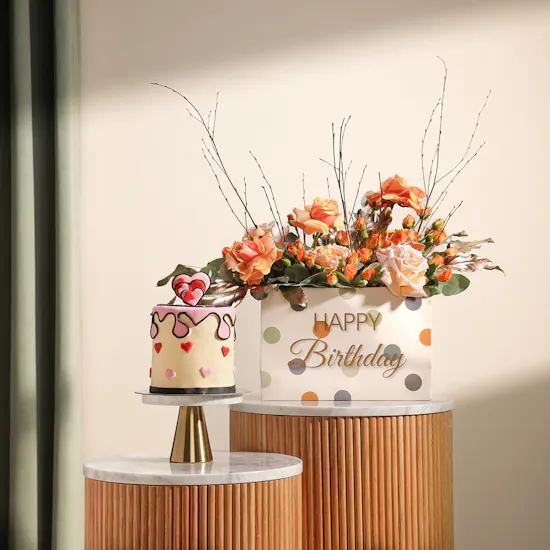 Floward Cartoon Love Cake | Happy Birthday Flowers