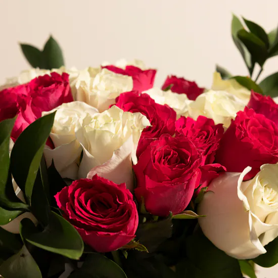 Graceful Roses | Chic Vase