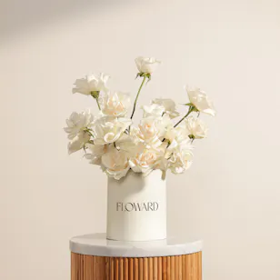 Charming White Rose Box