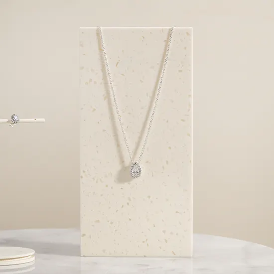 Pandora Sparkling Pear Halo Women Set