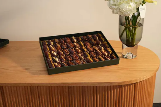 The Datery Premuim Stuffed Dates | White Flowers