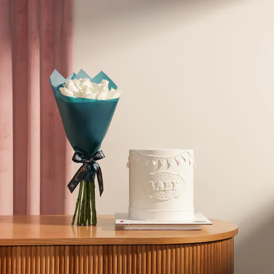 BreadTalk Interactive Gender Reveal Cake | Emotional Flower Bouquet