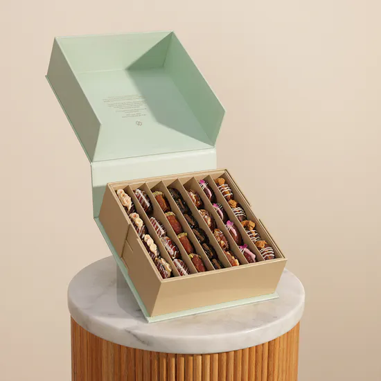 Nua Stuffed Dates Signature Arabesque Box