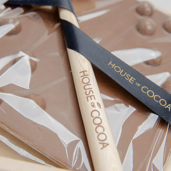 House of cocoa Hammer Hazelnut Chocolate Block | White Roses