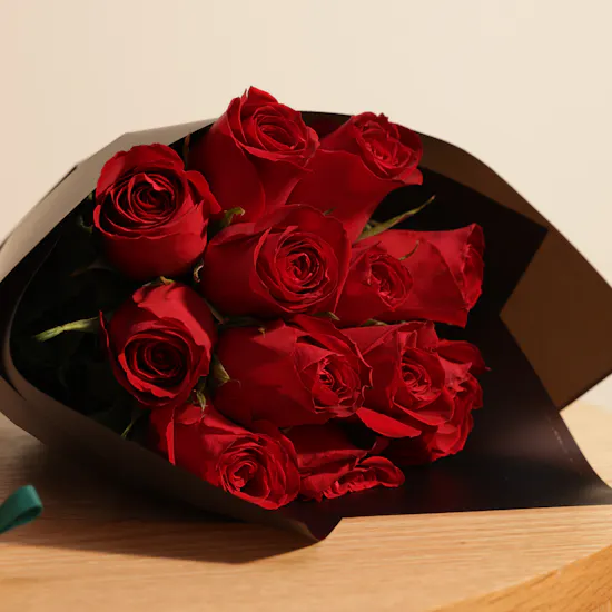 Miss L by L'azurde Earrings | Red Flowers Bouquet
