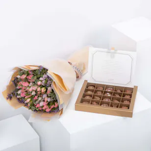 Baby Roses with Levo Chocolate Baby Roses with Levo Chocolate