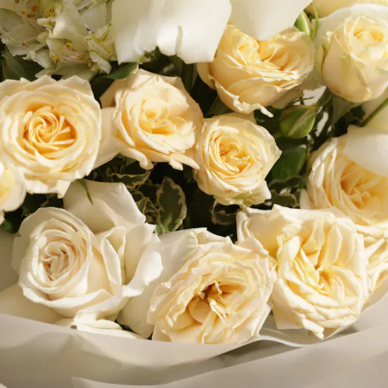 Sunlit Grace Emirati Women’s Day Roses Bouquet