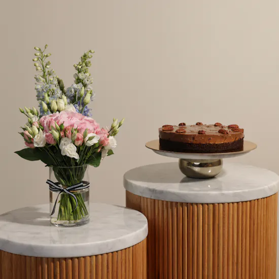 Helen's bakery Galaxy and Pecan Cake | Joyful Flowers Vase