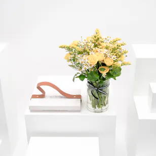 Scene Studio Family Photos Voucher | Blooms Vase