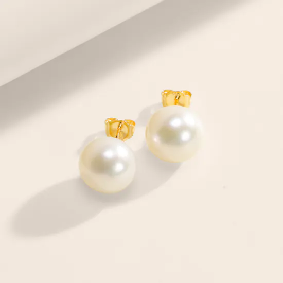Damas Kiku Pearl Stud Earrings