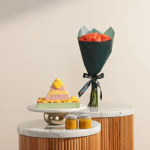 Milli Manga Ice Cream Pyramid Cake | Signature Sunset Flower Bouquet