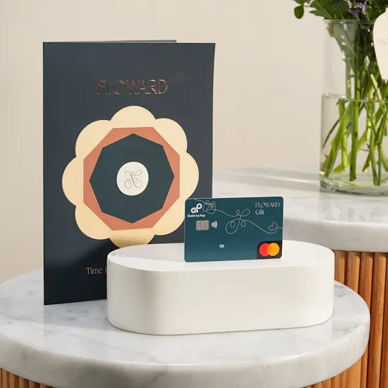 Floward Card 50 USD | Grand Selection Flower Vase