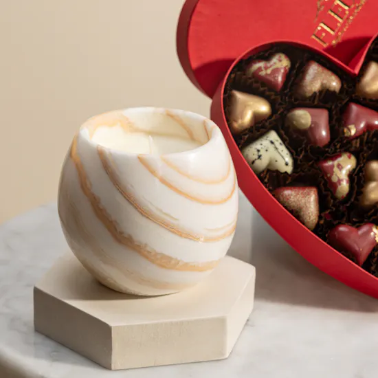 Lumiz Candles Papaya Éxotique Big White Candle | Fleur Chocolate Box and Flowers