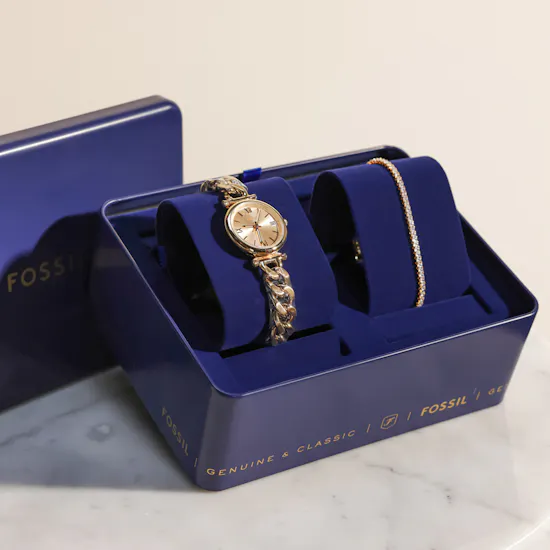 Fossil Women's Carlie Watch and Bracelet Set