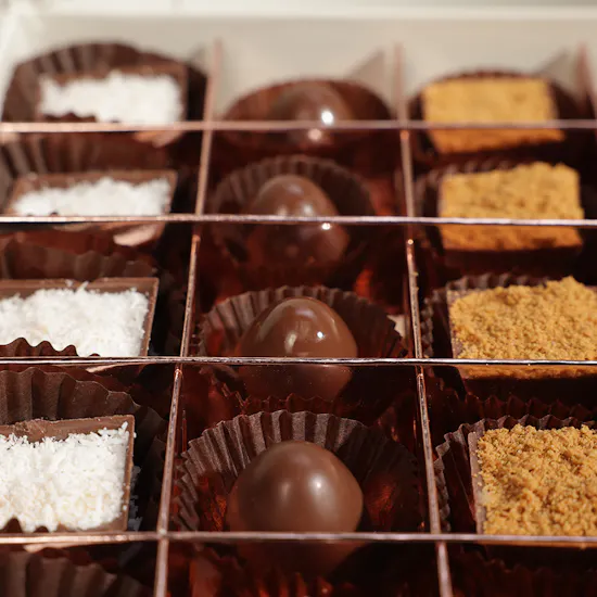 Floward Medium Mix Chocolate Box