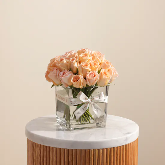 Elegant Peach Rose Vase | 35 Roses