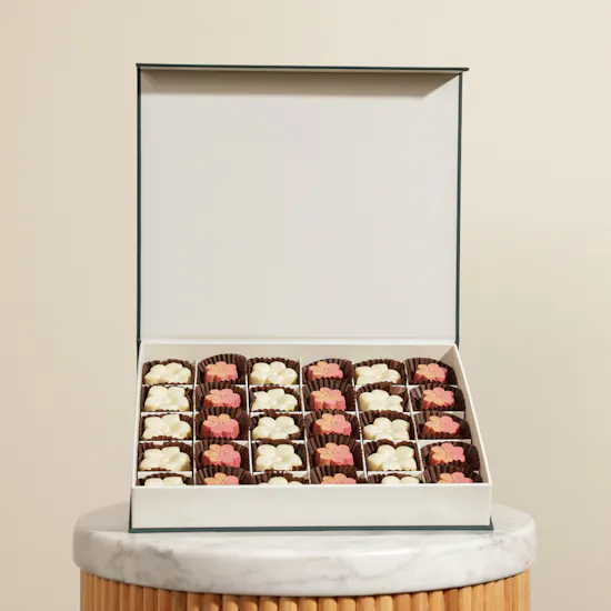 Floward Roses Medium Chocolate Box