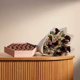 Hanoverian Delicious Box | Enchanting Bouquet